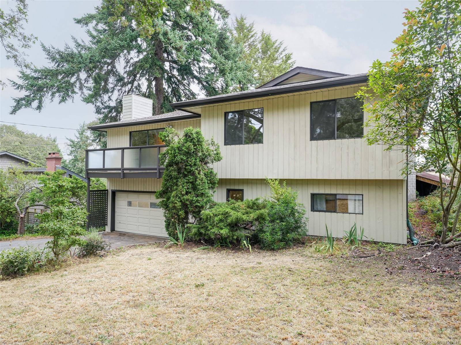 4125 Cedar Hill Rd, Saanich, BC V8N 3C2