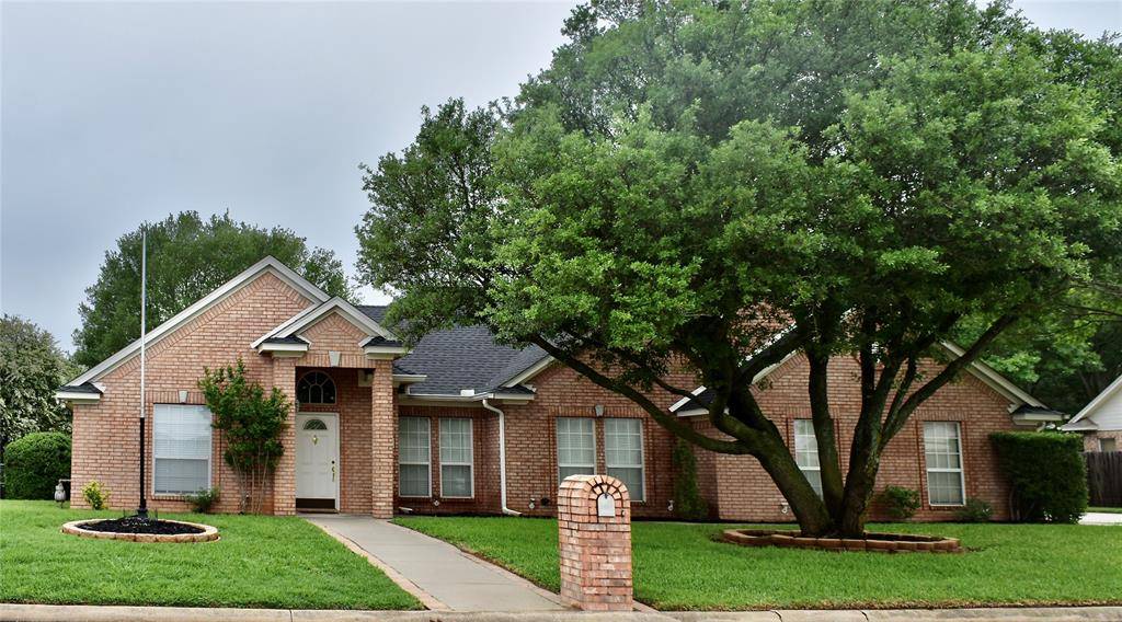 1111 Nortman Drive, Gainesville, TX 76240
