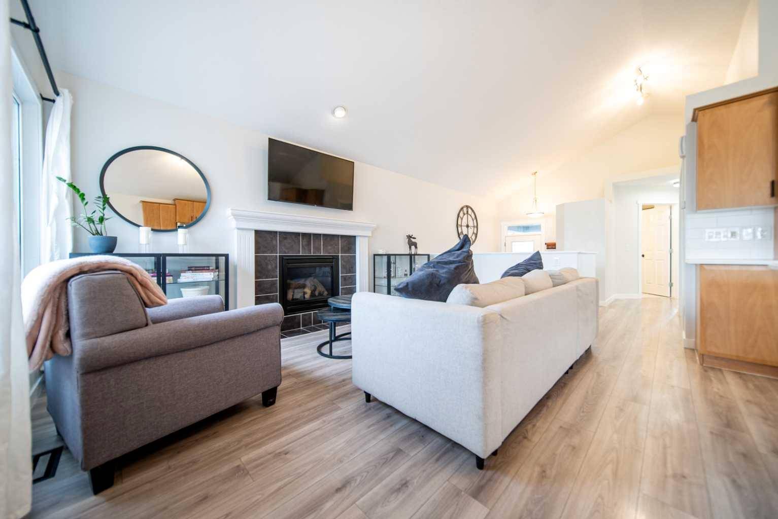 Calgary, AB T2Z 0E7,184 Copperstone GDNS SE