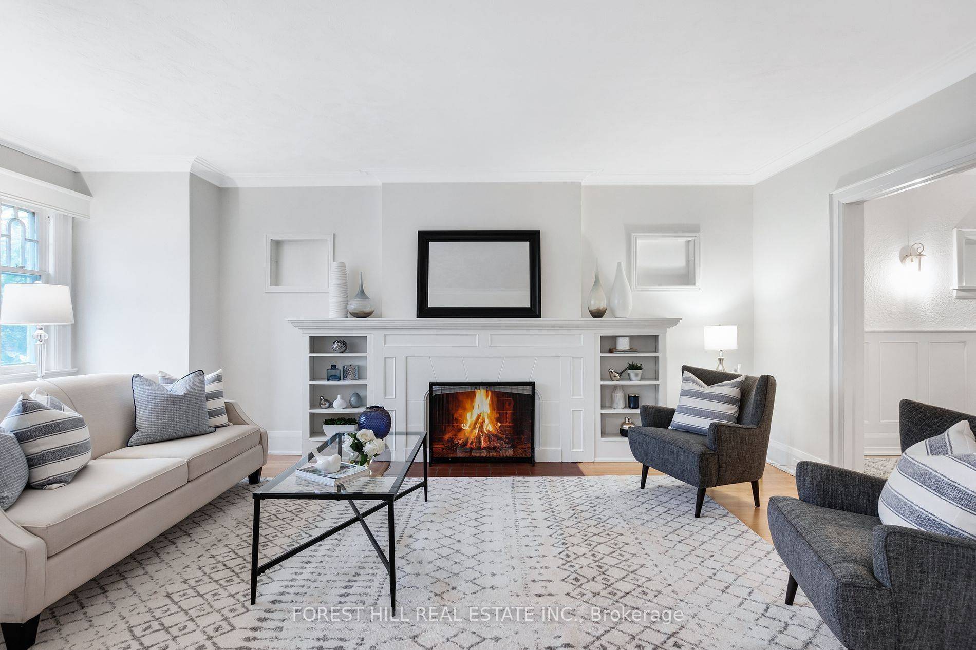 Toronto C04, ON M4R 1R4,187 Glenview AVE