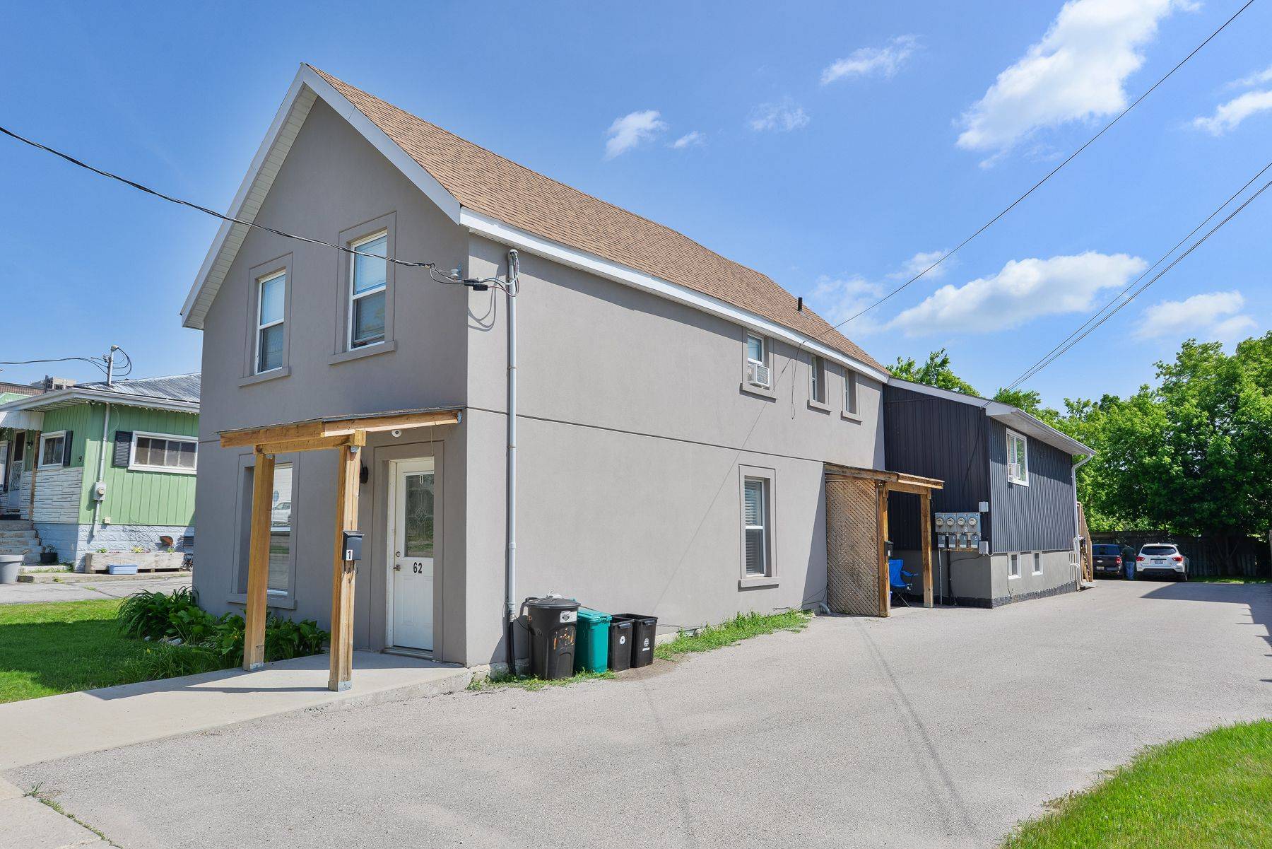 62 Dunlop ST, Orillia, ON L3V 5P2