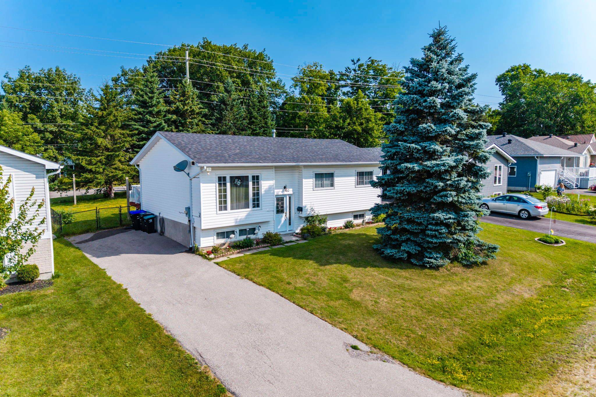Penetanguishene, ON L9M 1J5,32 Bridle RD