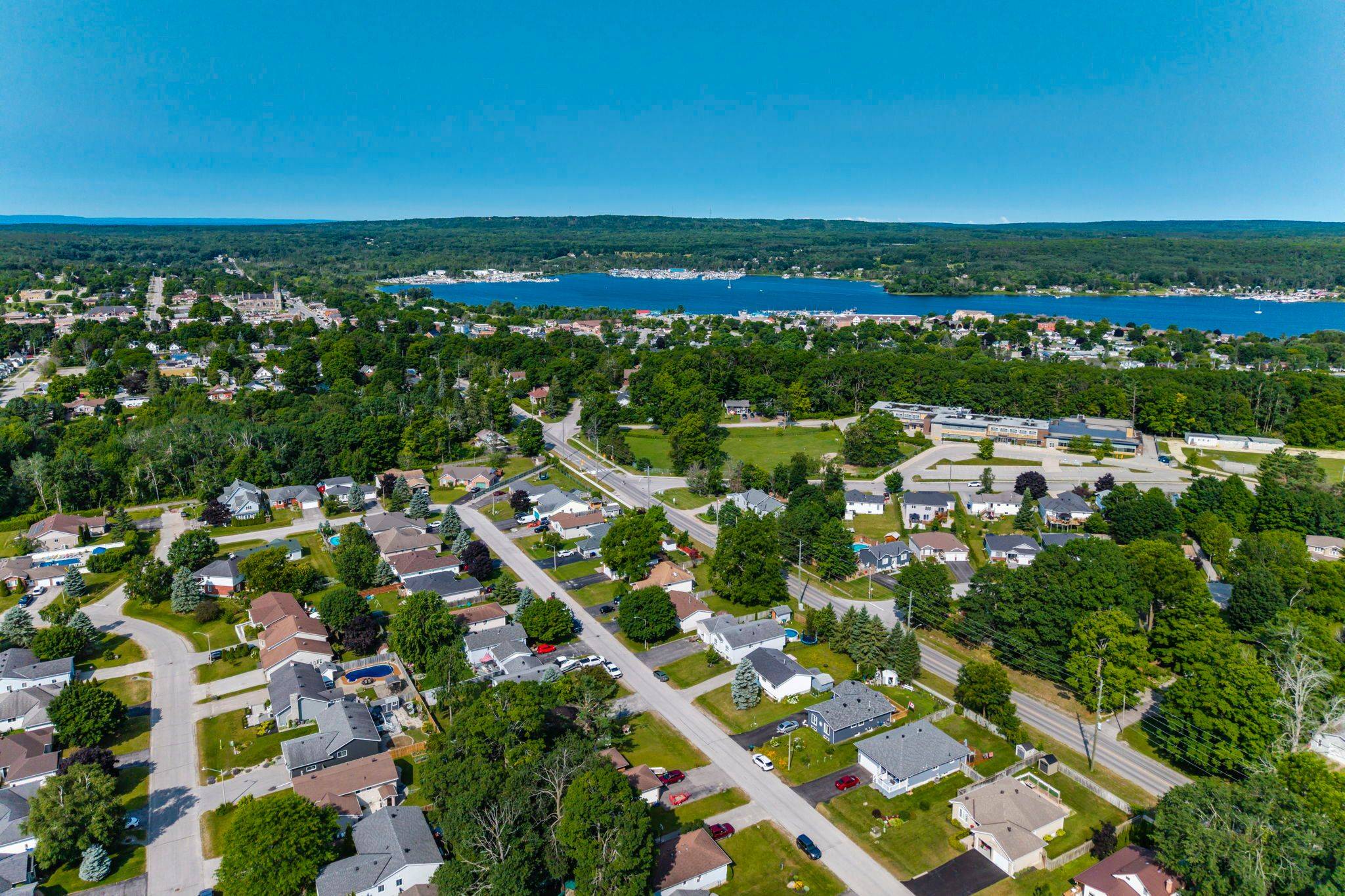 Penetanguishene, ON L9M 1J5,32 Bridle RD