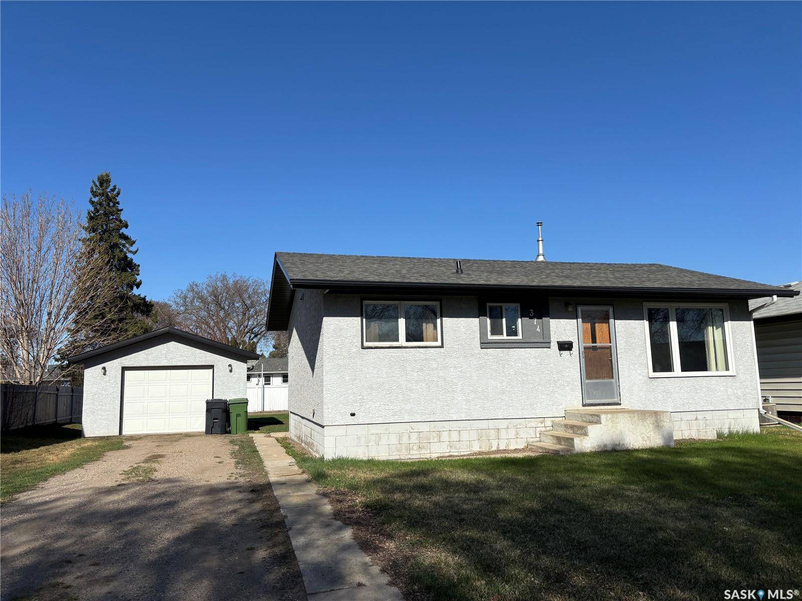 374 Betts AVENUE, Yorkton, SK S3N 1M4