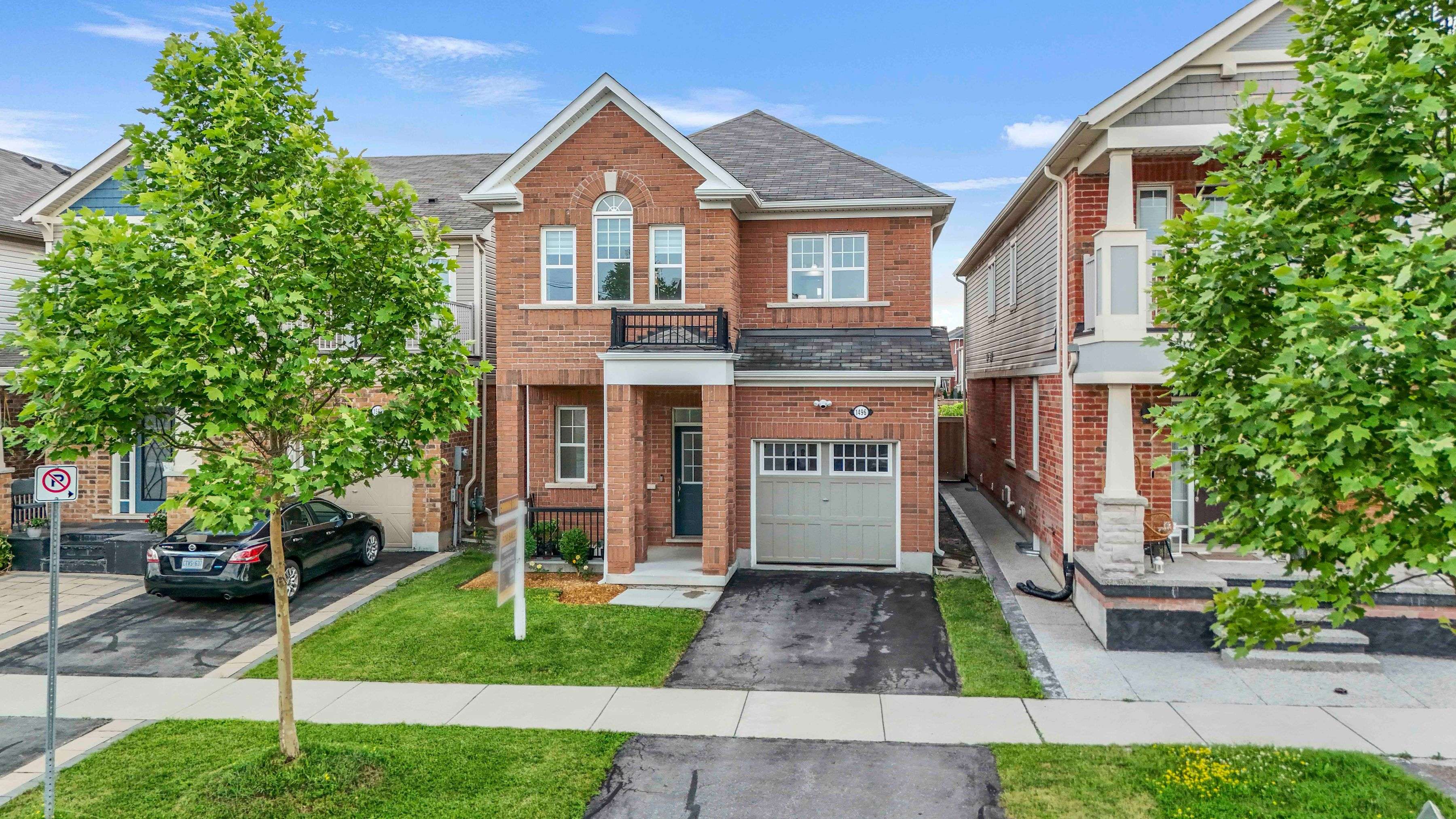 1496 Farmstead DR, Milton, ON L9E 0A8