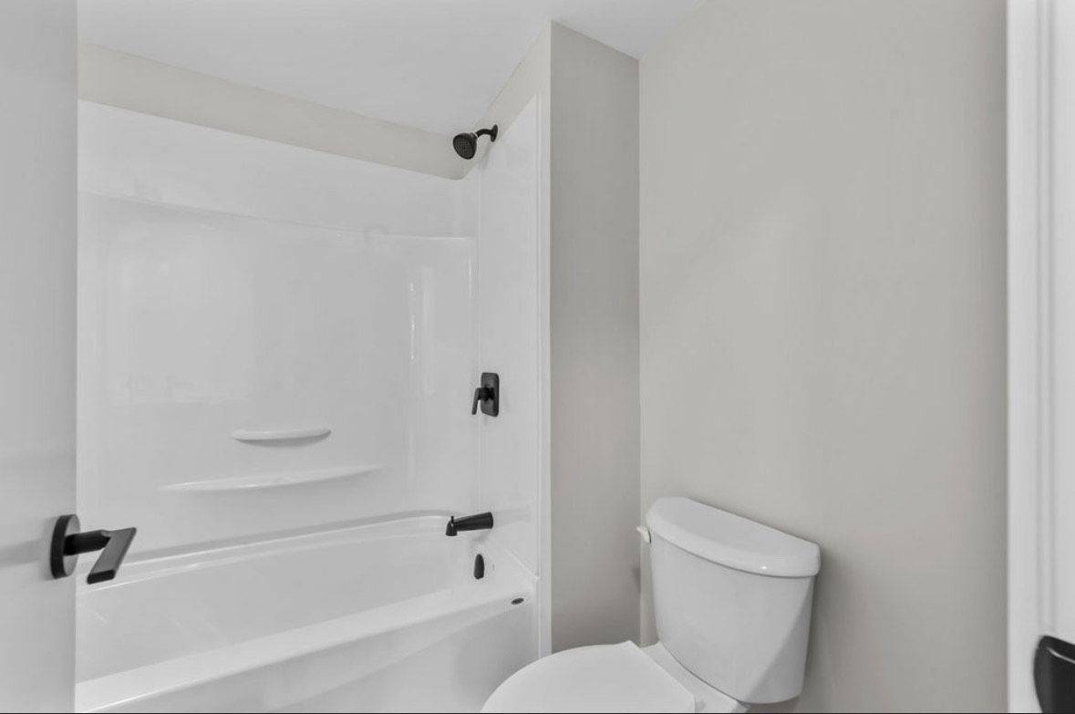 London South, ON N5Z 3A8,400 SCENIC DR #Unit 11