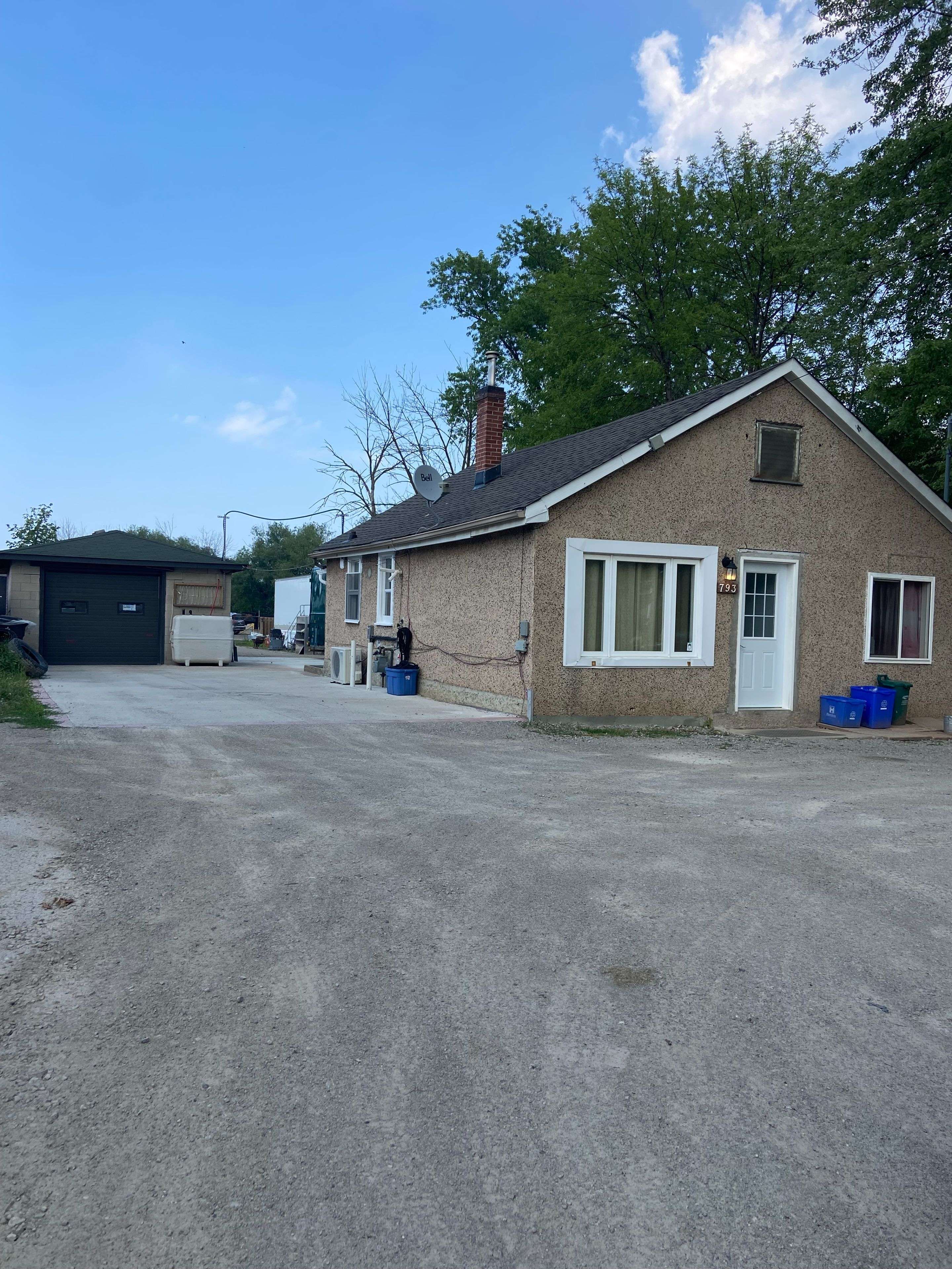793 Barton ST, Hamilton, ON L8E 5L8