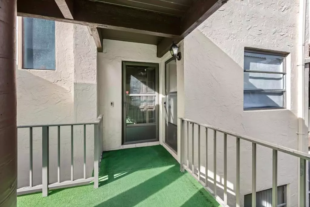 Lauderhill, FL 33319,6010 S Falls Circle Dr #405