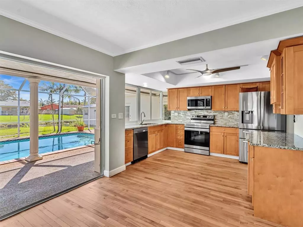 Cooper City, FL 33328,5090 SW 88th Ter