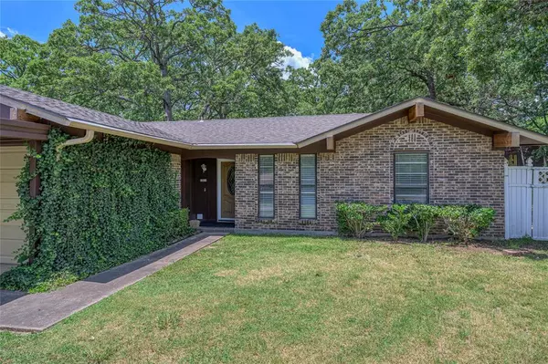 Denison, TX 75020,2911 W Day Street