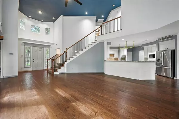 Denton, TX 76210,207 Royal Oaks Place