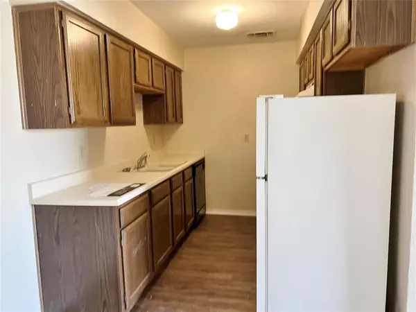 Waxahachie, TX 75165,117 Redbud Court