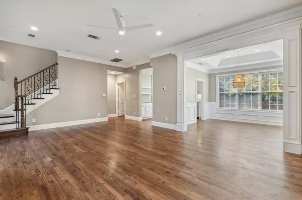 Dallas, TX 75219,4120 Hawthorne Avenue #3