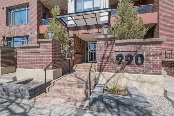 Calgary, AB T2E 2M9,990 Centre AVE Northeast #524