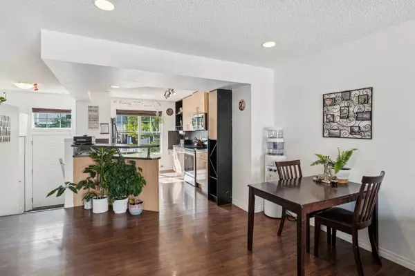 Calgary, AB T2Z 0A7,3198 New Brighton GDNS Southeast
