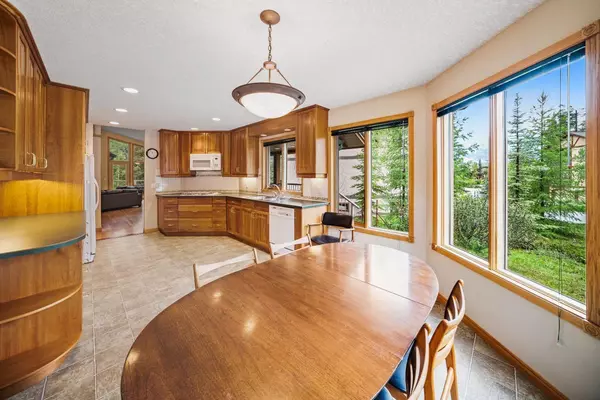 Canmore, AB T1W 3C7,241 Eagle Terrace RD