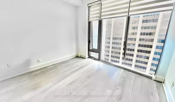 Toronto C02, ON M4W 1A1,8 Cumberland ST #4004