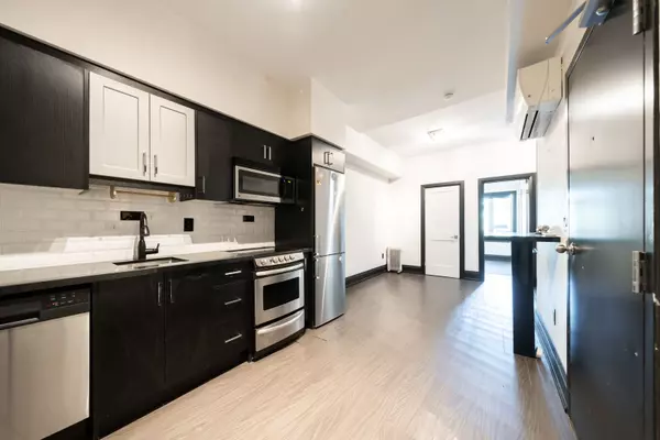 960 Queen ST W #1, Toronto C01, ON M6J 1G8