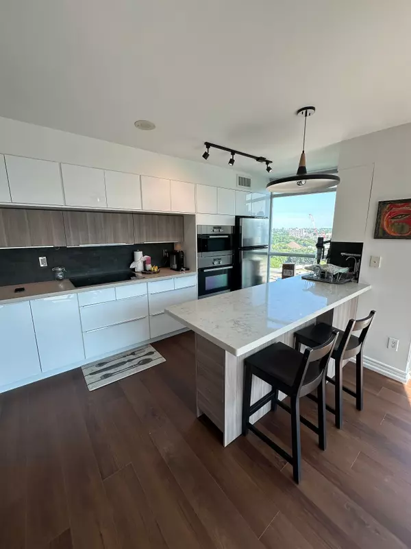 Toronto C01, ON M5V 1B1,219 Fort York BLVD #1503