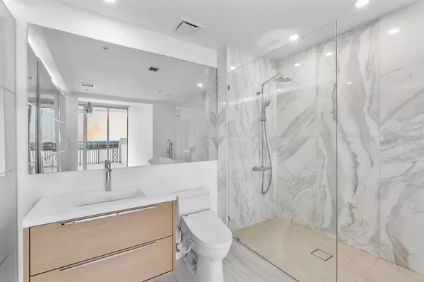 West Palm Beach, FL 33401,300 S Australian Ave #1110