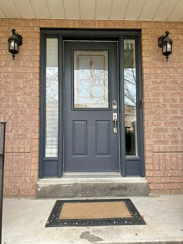 Newmarket, ON L3X 2J9,288 Denise CIR