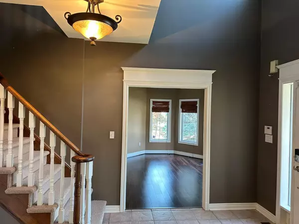 Newmarket, ON L3X 2J9,288 Denise CIR