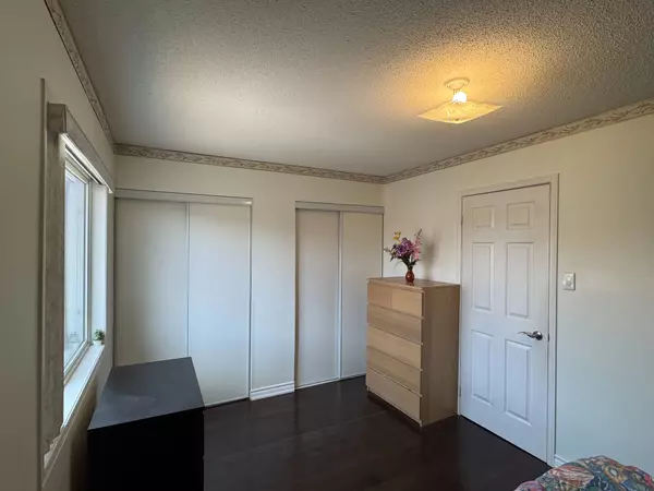 Markham, ON L3S 3Y7,107 KRUGER RD