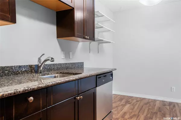 Saskatoon, SK S7H 4T7,176 Acadia COURT #9