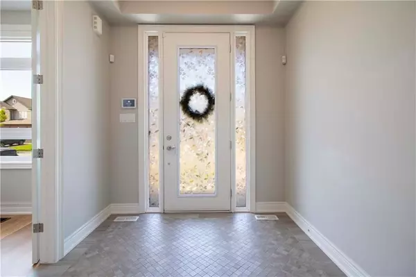 Hamilton, ON L9G 0C6,19 SECINARO AVE