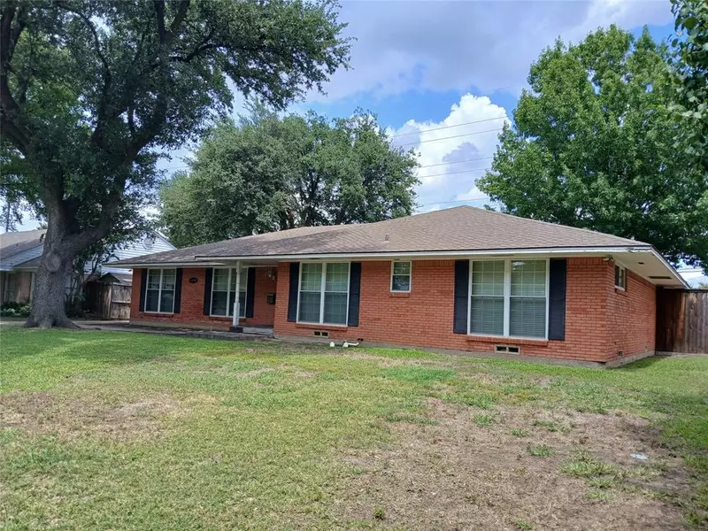 10638 Countess Drive, Dallas, TX 75229