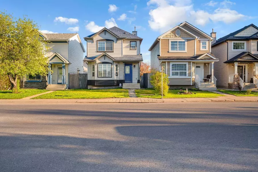 421 Taradale DR NE, Calgary, AB T3J 3X2