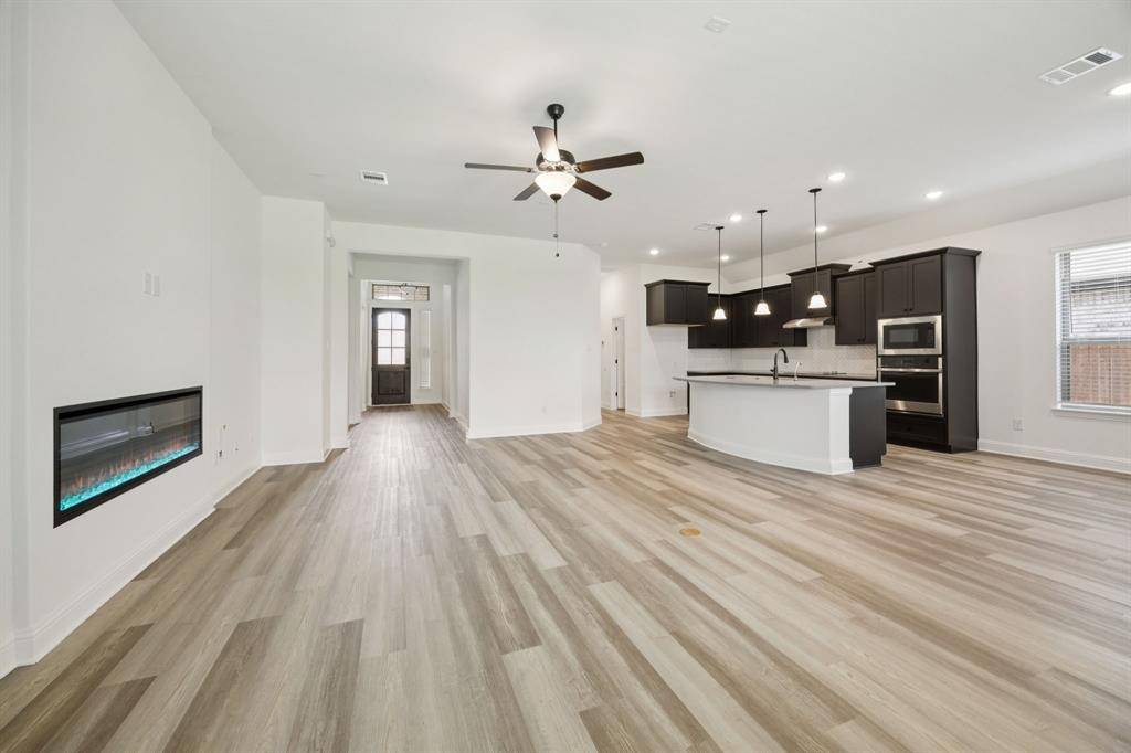 Crandall, TX 75114,3913 Summerfield Drive