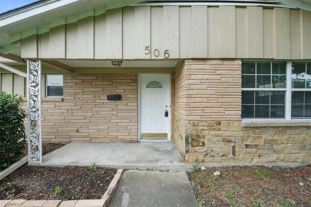 Euless, TX 76040,506 E Alexander Lane