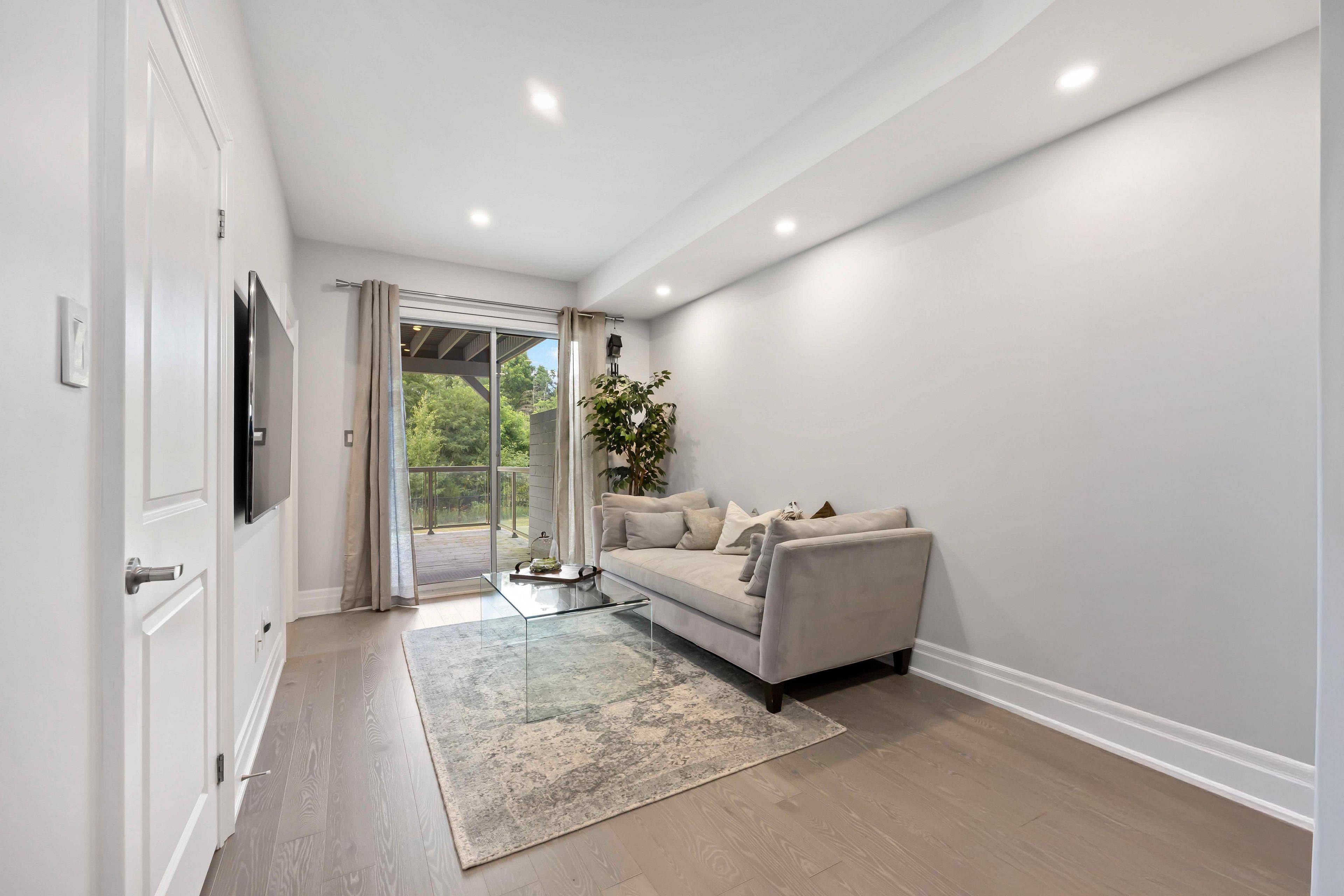 Vaughan, ON L6A 4Z8,582 Marc Santi BLVD