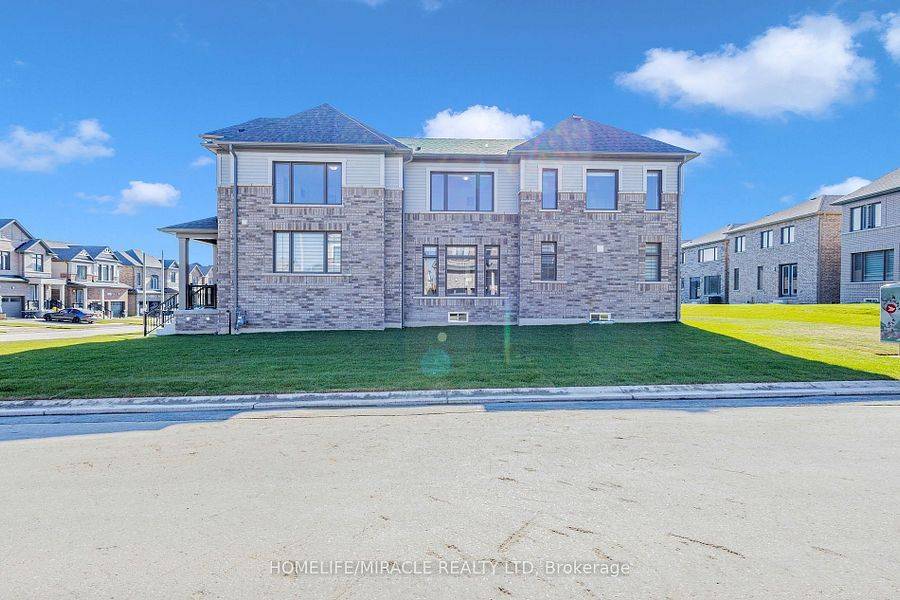 North Dumfries, ON N0B 1E0,58 Mary Watson ST