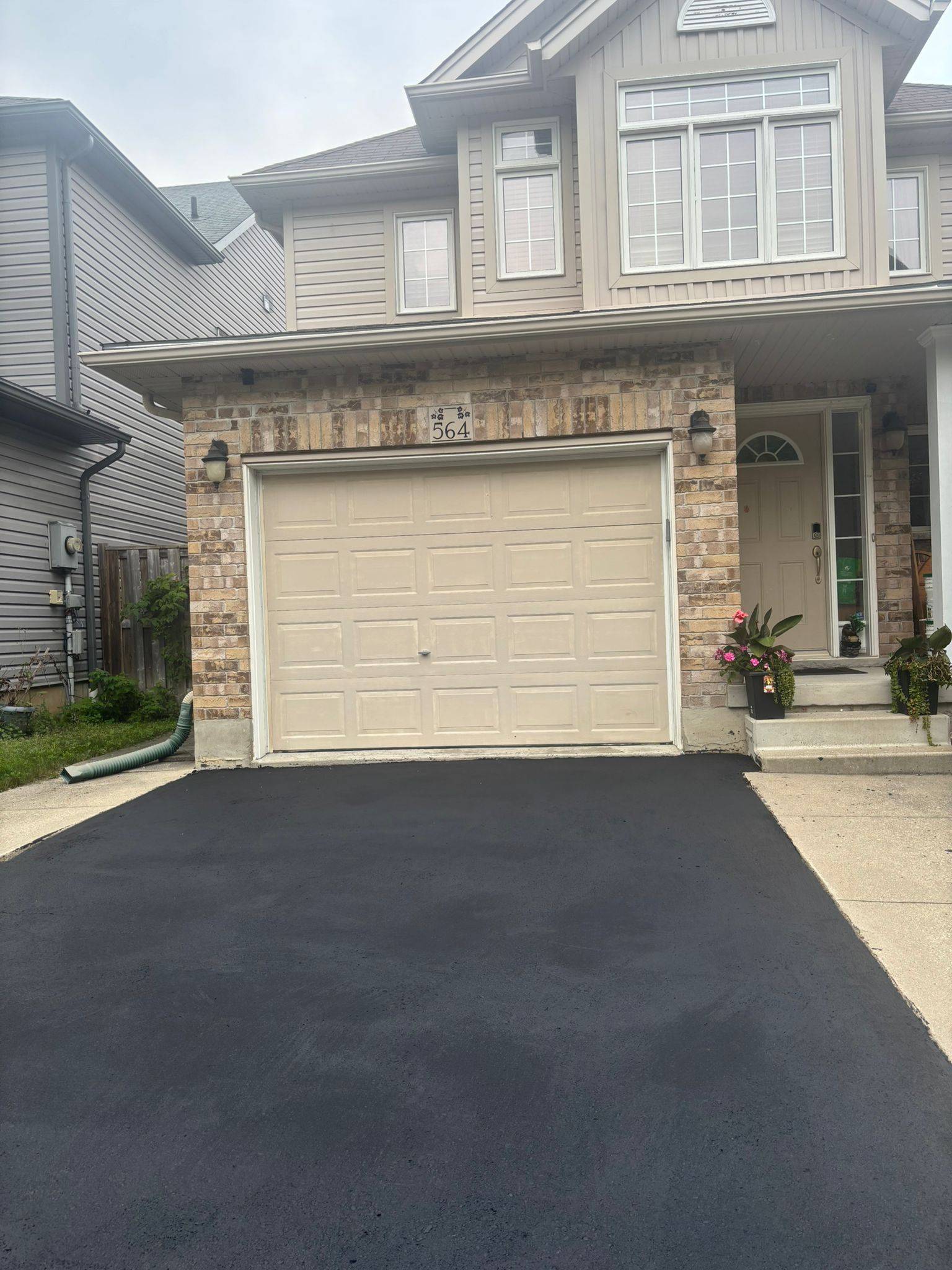 Waterloo, ON N2V 2Y2,564 Woolgrass AVE