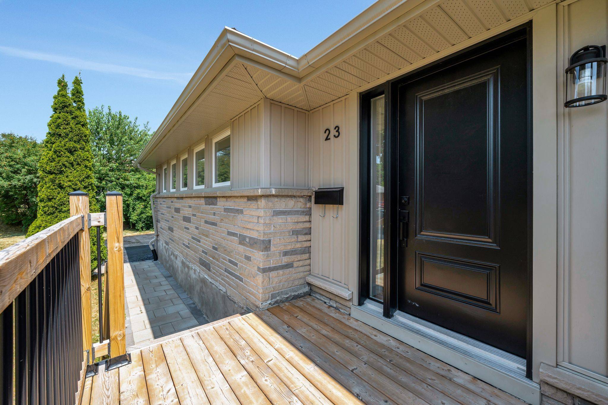 Quinte West, ON K8V 5N1,23 Third AVE