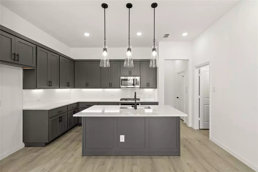 Plano, TX 75075,913 Janwood Drive