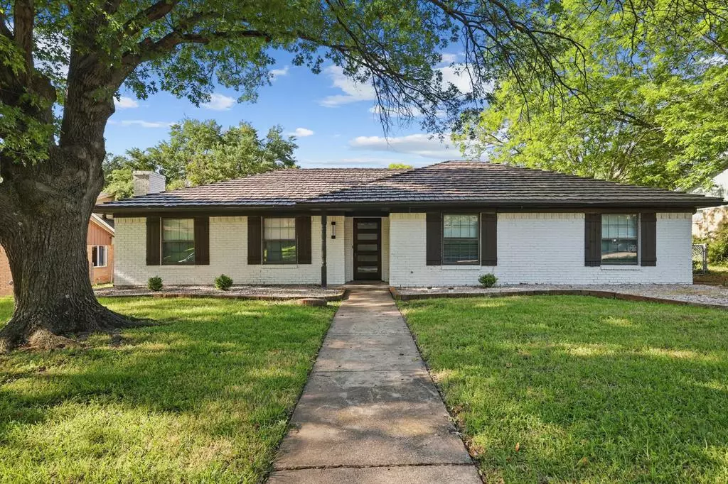 Plano, TX 75074,2912 Brookview Drive