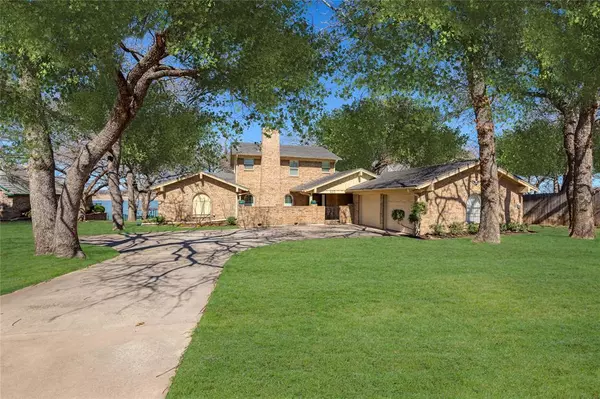 Azle, TX 76020,400 Driftwood Court