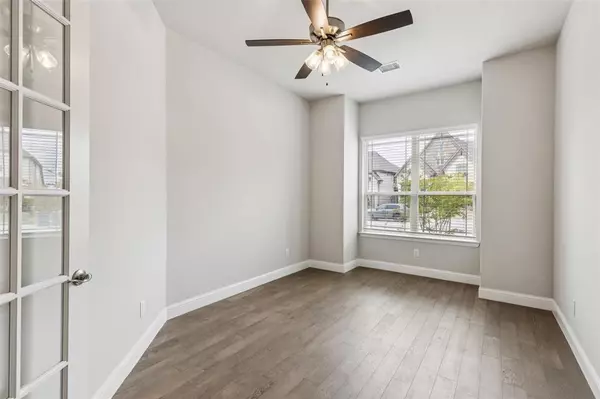 Rowlett, TX 75088,8402 Watersway Drive
