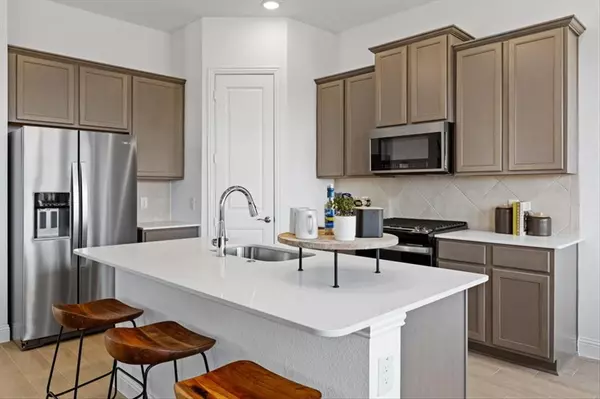 Aubrey, TX 76227,1712 Edgeway Drive