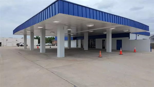 5780 W Pleasant Ridge, Arlington, TX 76011