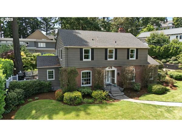 5707 SW MENEFEE DR, Portland, OR 97239