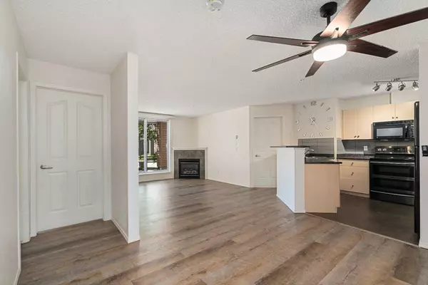 Calgary, AB t2z0b4,10 Prestwick Bay SE #4107