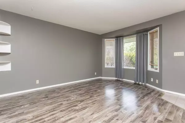 Red Deer, AB T4P 3M3,5 Kovac ST