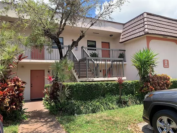 Miami, FL 33179,851 NE 209th Ter #206