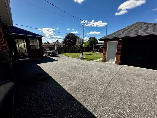 Toronto W04, ON M6L 1Y1,544 Rustic RD #Basement