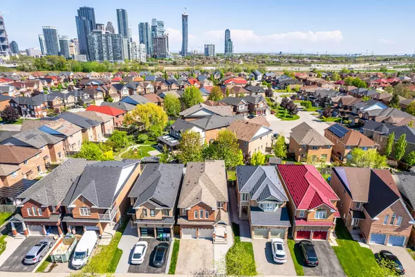 Mississauga, ON L5R 2X7,514 Huntington Ridge DR