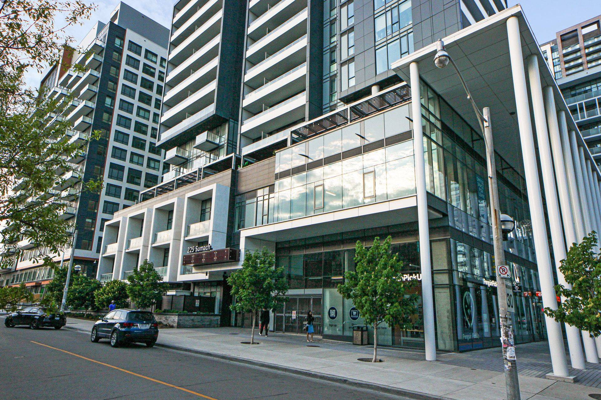 Toronto C08, ON M5A 0P8,225 Sumach ST #808